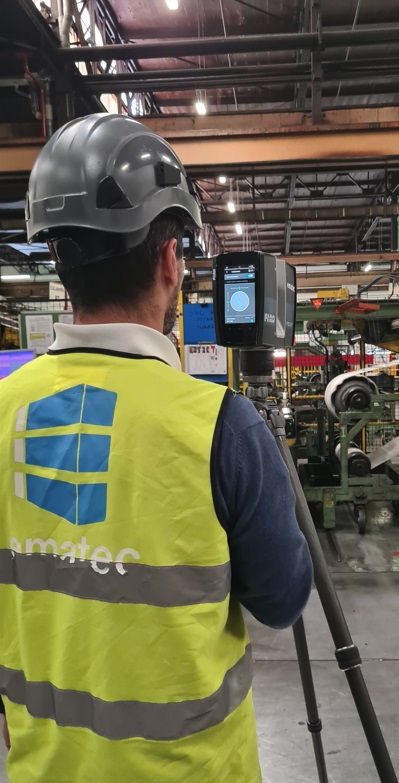 ematec ingenieria - personal escaneando en la industria